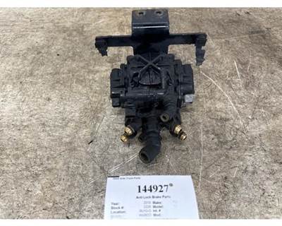 Wabco Anti Lock Brake Modulator Valve 9760001070 for 2019 Freightliner Cascadia 126