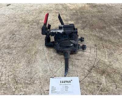 Wabco ABS Relay Valve 9762001000 for 2019 Freightliner Cascadia 126