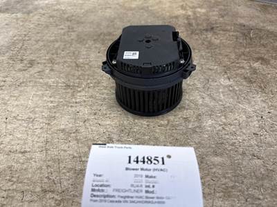 Freightliner GB338001 HVAC Blower Motor for a Freightliner CASCADIA 126
