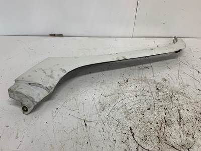 Freightliner 18-40816-001 Right for a Freightliner COLUMBIA 120