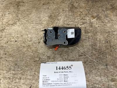 Freightliner A18-68383-015 for a Freightliner CASCADIA 126