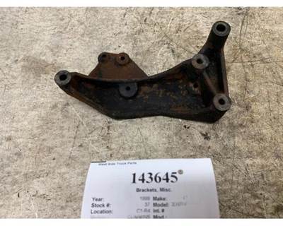 Cummins 3400881 Bracket for a Freightliner CENTURY CLASS 112