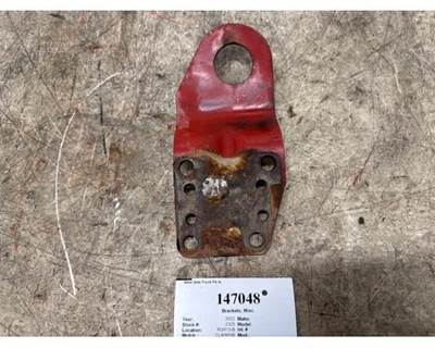 Cummins 3955027 Bracket for a International MV607