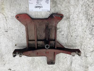 Cummins 4922057 Bracket for a Kenworth T800