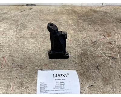 Detroit A4710780441 Bracket for a Freightliner CASCADIA 126