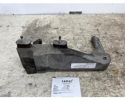 Detroit A4710941641 Bracket for a Freightliner CASCADIA 126
