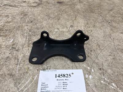 Detroit A4720761540 Bracket for a Western Star TR 4700SF