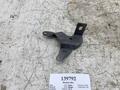 Detroit A4721421940 Bracket for a Freightliner CASCADIA 126