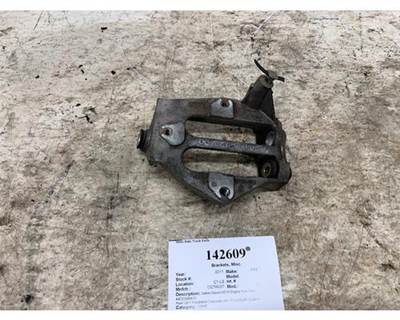 Detroit A4721500473 Bracket for a Freightliner CASCADIA