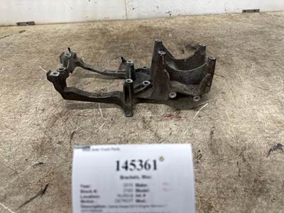 Detroit A4721550335 Bracket for a Freightliner CASCADIA 126