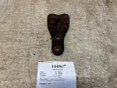 Freightliner 04-28261-000 Bracket for a Freightliner CASCADIA 126