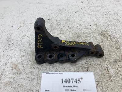 Freightliner 04-32273-000 Bracket for a Freightliner CASCADIA 125BBC