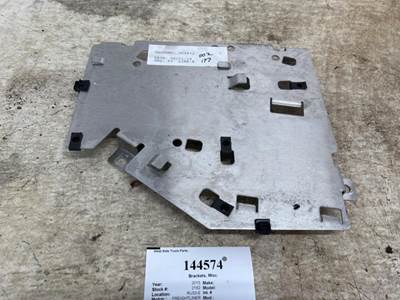 Freightliner 06-69636-000 Bracket for a Freightliner CASCADIA 126