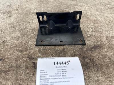 Freightliner 09-11769-004 Bracket for a Freightliner M2 106