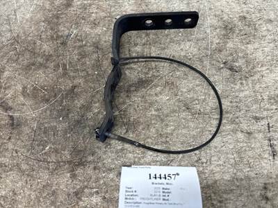 Freightliner 12-21013-000 Bracket for a Freightliner M2 106