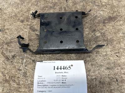 Freightliner 12-26997-000 Bracket for a Freightliner M2 106