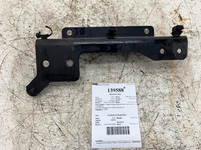 Freightliner 12-27902-000 Bracket for a Freightliner CASCADIA