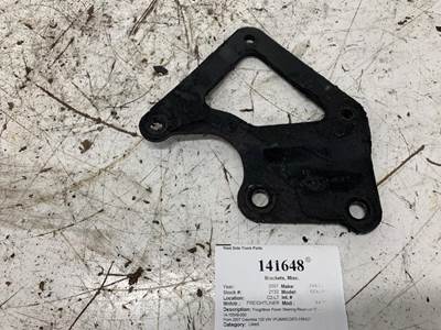 Freightliner 14-15549-000 Bracket for a Freightliner COLUMBIA 120