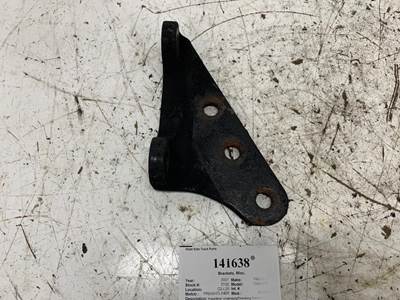 Freightliner 15-21413-000 Right Bracket for a Freightliner COLUMBIA 120