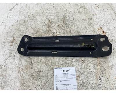 Freightliner 15-27733-000 Right Bracket for a Freightliner CASCADIA
