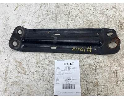 Freightliner 15-27733-000 Right Bracket for a Freightliner CASCADIA 125BBC
