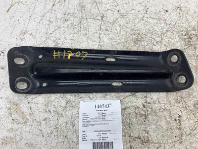 Freightliner 15-27733-001 Left Bracket for a Freightliner CASCADIA 125BBC