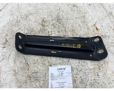 Freightliner 15-27733-001 Left Bracket for a Freightliner CASCADIA