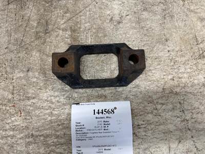 Freightliner 16-12324-000 Bracket for a Freightliner CASCADIA 126