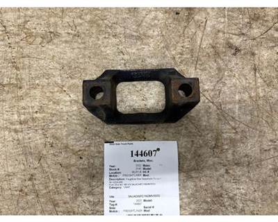 Freightliner 16-12324-000 Bracket for a Freightliner M2 106
