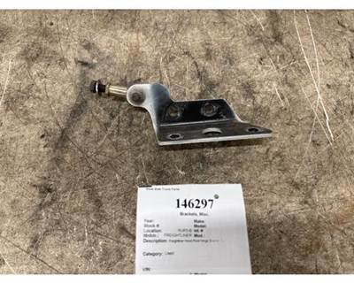Freightliner 17-16530-000 Bracket