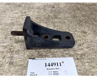 Freightliner 17-20640-000 Bracket for a Freightliner CASCADIA 126
