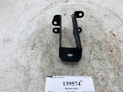 Freightliner 18-68704-001 Left Bracket for a Freightliner CASCADIA