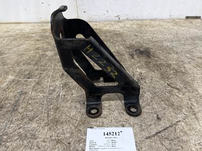 Freightliner 18-68704-001 Right Bracket for a Freightliner CASCADIA 126