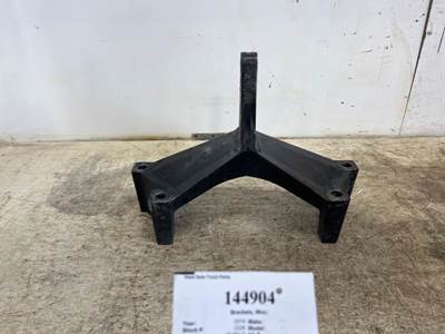 Freightliner 22-74020 Left Bracket for a Freightliner CASCADIA 126
