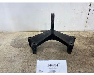 Freightliner 22-74020 Left Bracket for a Freightliner CASCADIA 126