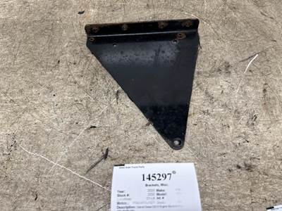 Freightliner A05-28496-000 Bracket for a Freightliner CASCADIA 126