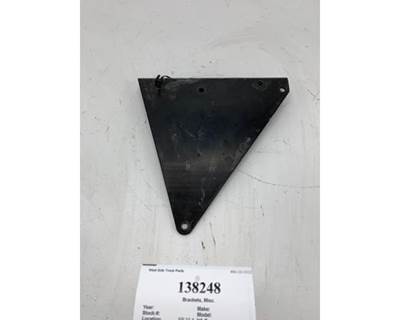 Freightliner A05-28770-000 Bracket