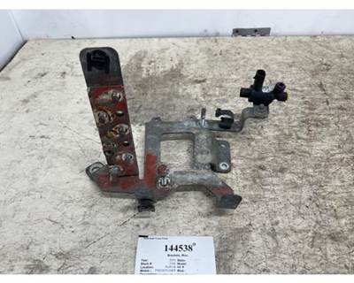 Freightliner A06-90548-001 Bracket for a Freightliner CASCADIA 126