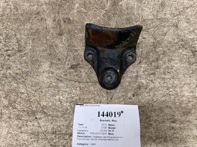 Freightliner A6813250017 Bracket for a Freightliner M2 106