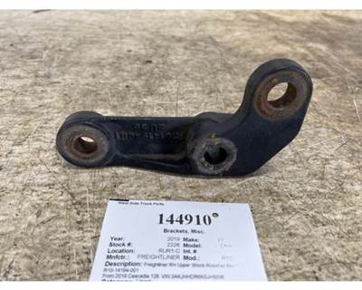 Freightliner R10-14194-001 Right Bracket for a Freightliner CASCADIA 126