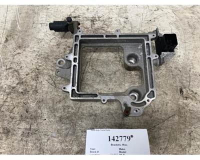 International 3005299C3 Bracket