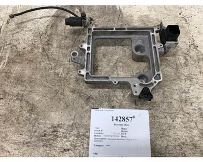 International 3005299C3 Bracket
