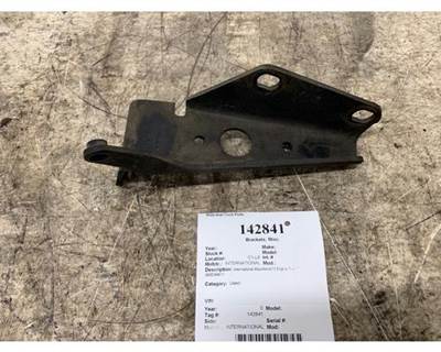International 3005394C1 Bracket