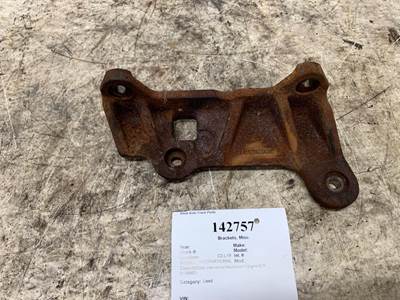 International 3012836C1 Bracket