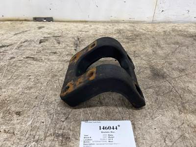 International 3819592C3 Bracket for a International LT625