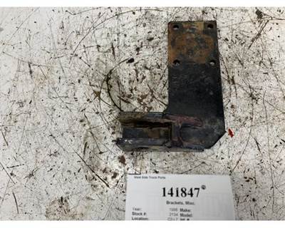 Mack 19QL363 Bracket for a Mack RD688S