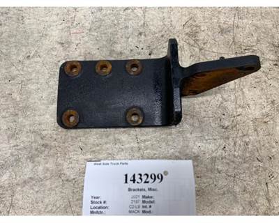 Mack 20574254 Bracket for a Mack CH612