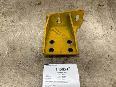 Mack 20819872 Left Bracket for a Mack CXU613