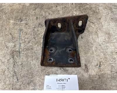 Mack 20819872 Left Bracket for a Mack CXU612