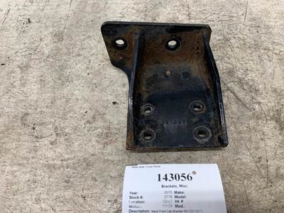 Mack 20819873 Right Bracket for a Mack CXU612